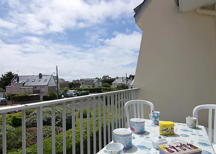 3 Pieces Centre Ville, 4 Min A Pied Plage, Parking, Wifi